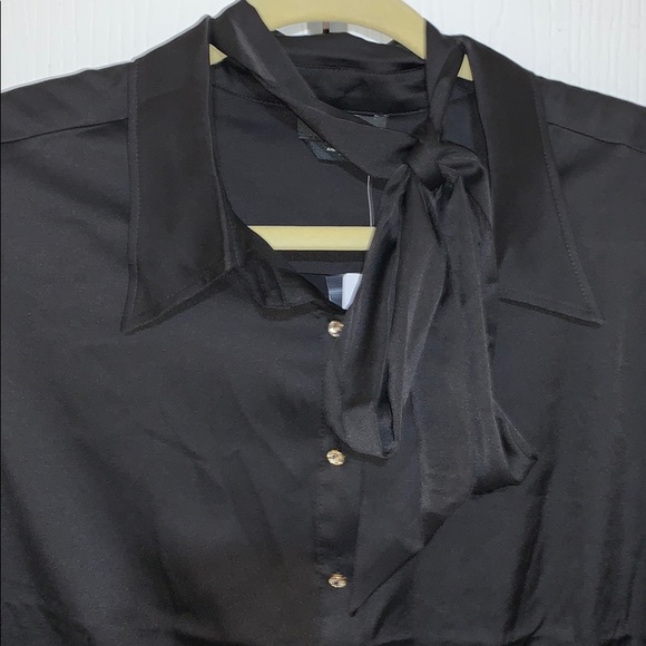 Bebe now button up blouse - Picture 5 of 11